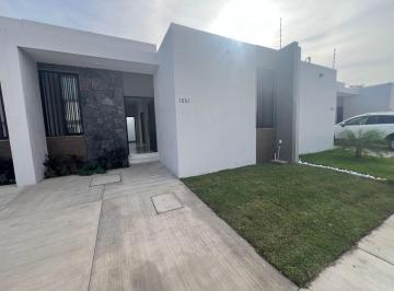 Casa de 2 habitaciones, Villa de Alvarez · Casa en Venta Junto Hospital Imss Puertas Rolon en Villa de Álvarez