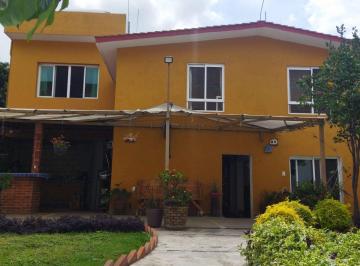 Casa · 367m² · 6 Recámaras · 4 Estacionamientos · Casa con Local Comercial en Estrada Cajigal