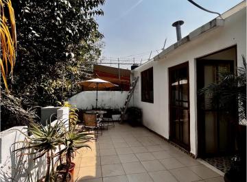 Casa uso de suelo de 5 habitaciones, Cuauhtémoc · Con Uso de Suelo Mixto. Restaurante y Airbnb.