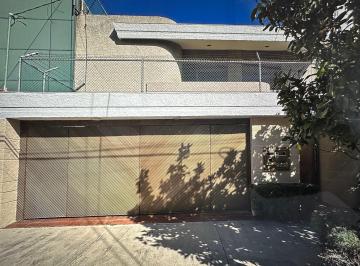 Casa de 3 habitaciones, Guadalajara · Casa en Providencia Sur con Excelente Distribución en Zona Segura
