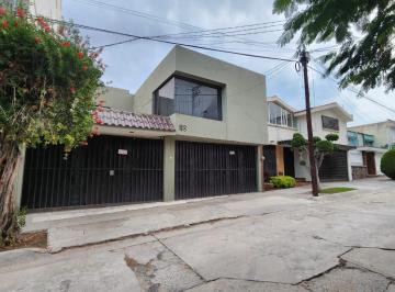 Casa de 3 habitaciones, León · Casa en Venta a 50 m de Blvd. Campestre Cerca de Plaza Mayor