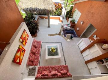 Villa · 4 Recámaras · 1 Estacionamiento · Villa en Pueblo Ixtapa Zihuatanejo