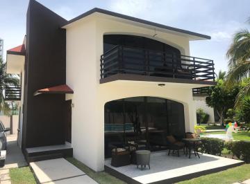 Casa · 160m² · 3 Recámaras · 2 Estacionamientos · Paraíso del Estero, Casa en Venta Amueblada con Recámara en Planta Baja
