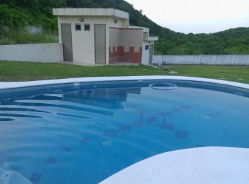 Terreno / Lote · 740m² · Residencial Acantilado, Terreno en Venta en Esquina