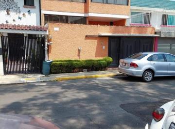 Casa · 310m² · 3 Recámaras · 3 Estacionamientos · Casa en Venta en Haciendas Coyoacán, Coyoacán, México