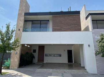 Casa · 310m² · 3 Recámaras · 2 Estacionamientos · Casa en Venta Peninsula