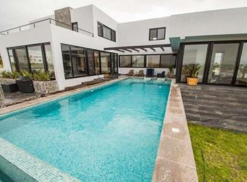 bd5d0cec8a91c95087f5a505d1306fdd574cc94968957d3659214c9a2a07ad75 · Casa con Alberca en Venta, Zirándaro, San Miguel de Allende