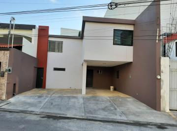 Casa uso de suelo de 4 habitaciones, Monterrey · Renta Casa Para Oficina, Consultorios o Negocio Col. Leones
