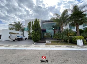 Casa · 853m² · 5 Recámaras · 4 Estacionamientos · Casa en Balcones de Juriquilla