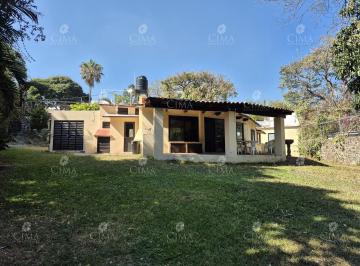 Casa · 124m² · 4 Recámaras · 4 Estacionamientos · Venta Casa en Lomas de Atzingo - V312
