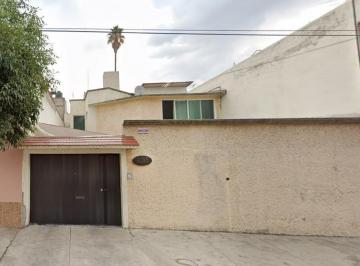 Casa de 3 habitaciones, Iztapalapa · Oportunidad Única! Remate de Propiedad en Colonia Sector Popular en iztapalapa