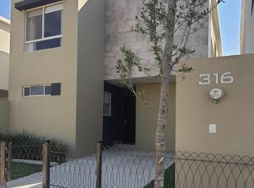 Casa · 143m² · 3 Recámaras · 2 Estacionamientos · Venta de Casa en Saltillo Coahuila Recámara Planta Baja