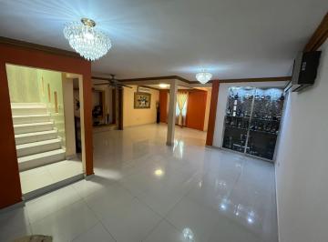 Casa · 214m² · 3 Recámaras · 2 Estacionamientos · Casa en Fraccionamiento Villas del Rio