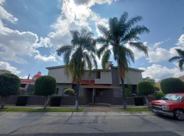 Casa de 6 habitaciones, Zapopan · ¡Gran Oportunidad! Residencia en Bugambilias a La Venta