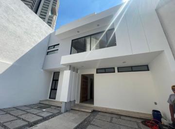 Casa en condominio de 4 habitaciones, Querétaro · Casa Nueva con Recamara en Planta Baja en Venta