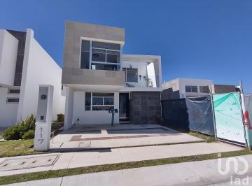 Casa · 180m² · 4 Recámaras · 2 Estacionamientos · Casa en Venta en Aguascalientes Al Sur en Rancho Santa Monica