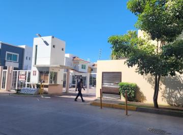 Casa de 4 habitaciones, Culiacán · Casa en Renta en Privada Los Patios Sector Congreso