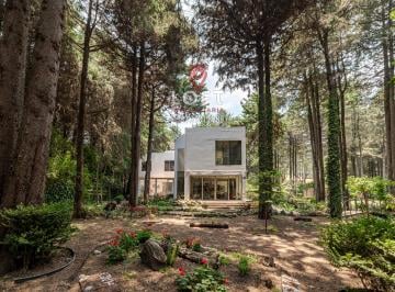 Casa de 4 habitaciones, Ocoyoacac · Vive en Una Casa de Lujo en Medio del Bosque Muy Cerca de Cdmx