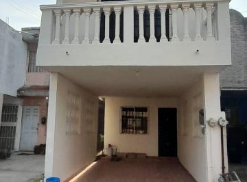 Casa · 107m² · 2 Recámaras · 1 Estacionamiento · Casa en Venta en Privada Gardenía Col. Las Américas, Tampico a en