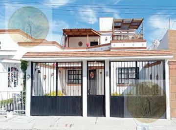 Casa · 127m² · 4 Recámaras · 1 Estacionamiento · Bella Casa en 2 Plantas