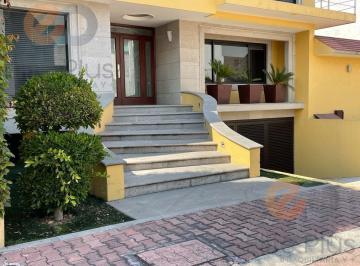 Casa en condominio · 950m² · 4 Recámaras · 5 Estacionamientos · Casa en Condominio en Venta / Colinas del Bosque, Tlalpan