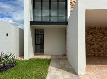 Fachada Principal · Casa en Venta en Cholul, Mérida