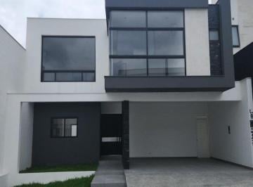 Casa · 285m² · 3 Recámaras · 2 Estacionamientos · Venta de Casa Nueva en Castaños de Vergel