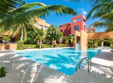 Departamento · 400m² · 3 Recámaras · 1 Estacionamiento · Luxury Penthouse 3 - Bedroom With Rooftop