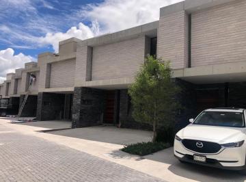 Casa · 325m² · 3 Recámaras · 2 Estacionamientos · Casa en Venta Juriquilla Altos, Querétaro