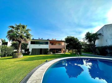 Casa de 4 habitaciones, Xochitepec · ¡Casa en Cond. Villas II con Alberca y Seguridad (Sur de Cuernavaca)!