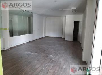 Oficina · 450m² · 6 Estacionamientos · Edificio Comercial - Contry Sol
