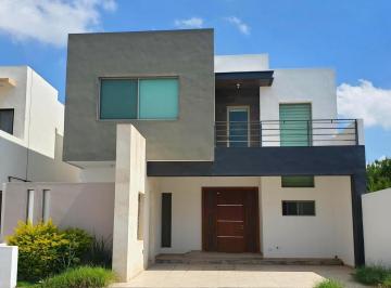 Casa · 280m² · 3 Recámaras · 2 Estacionamientos · Casa en Renta - Tierra Santa - La Hibernia
