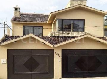 Casa · 317m² · 4 Recámaras · 3 Estacionamientos · Venta de Casa en Arcos del Sur, Zona Camino Real y Zavaleta