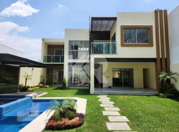 Casa de 4 habitaciones, Cuernavaca · Casa Minimalista en Fraccionamiento en Zona Dorada Cuernavaca