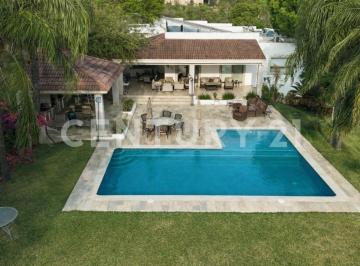 Casa · 344m² · 3 Recámaras · 6 Estacionamientos · Casa en Venta en San José Norte, (Cercado) Santiago Nuevo León
