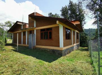 Casa · 110m² · 3 Recámaras · 4 Estacionamientos · Casa de Campo en Renta Para Descanso en Valle de Bravo