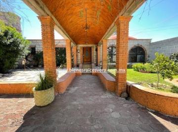 Casa de 2 habitaciones, Tequisquiapan · Casa en Venta en Tequisquiapan Elsi