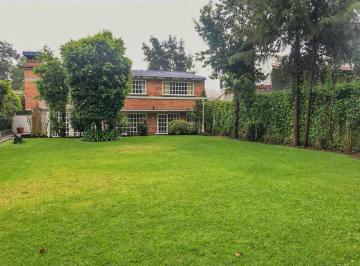 Casa · 220m² · 3 Recámaras · 3 Estacionamientos · Casa en Venta en Avándaro Valle de Bravo