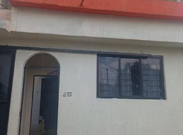Casa · 240m² · 3 Recámaras · 1 Estacionamiento · Se Vende Casa en Tlahuac, Cdmx