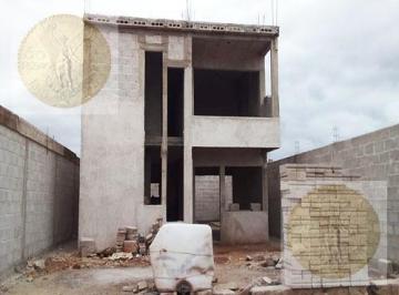 Casa · 56m² · 3 Recámaras · 2 Estacionamientos · Bella y Amplia Casa en Obra Gris