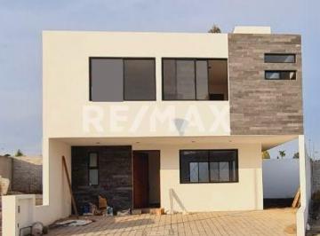 Casa en condominio · 210m² · 3 Recámaras · 3 Estacionamientos · Casa en Venta en Taray Royal Club - (4)