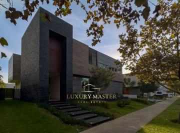 Casa en condominio · 632m² · 4 Recámaras · 6 Estacionamientos · Casa en Venta en Bosque de Los Lagos Andares