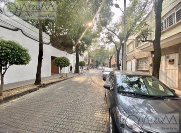 Casa · 354m² · 4 Recámaras · 4 Estacionamientos · Centro de Coyoacán, Casa en Venta. Oportunidad!