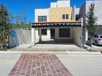 Casa de 4 habitaciones, El Marqués · Casa en Venta en El Mayorazgo, Queretaro