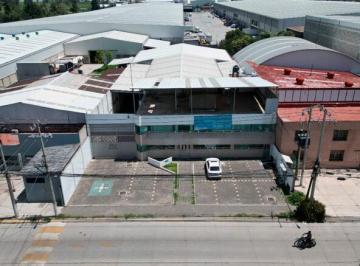 Nave industrial · 3000m² · 12 Estacionamientos · Nave Industrial en Renta en Tultitlan