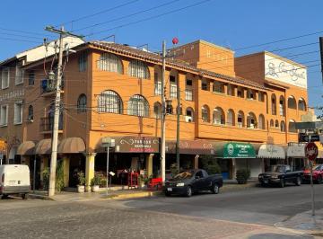 Local comercial · 650m² · 13 Recámaras · Local - Sector H