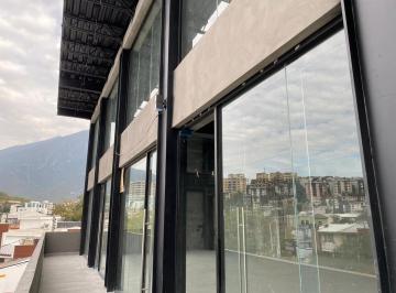 Local comercial · 44m² · 2 Estacionamientos · Local - Las Brisas