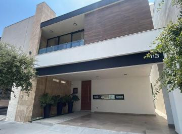 Casa · 307m² · 3 Recámaras · 2 Estacionamientos · Casas en Dominio Cumbres