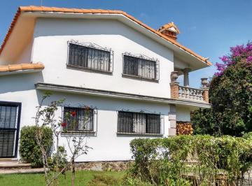 Casa · 400m² · 3 Recámaras · 6 Estacionamientos · Casa - Vista Hermosa