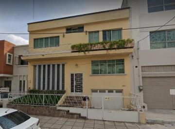 Casa de 4 habitaciones, Guadalajara · Col. Americana Calle Colonias